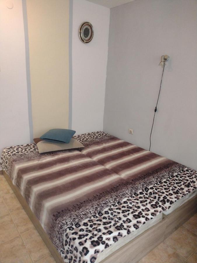 Apartment Petr Beron Varna Extérieur photo