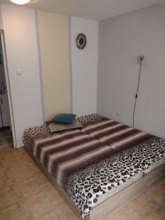 Apartment Petr Beron Varna Extérieur photo